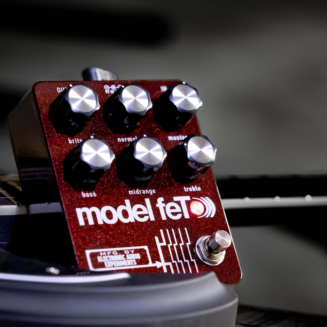 Model-FeT (dragons Blood)
