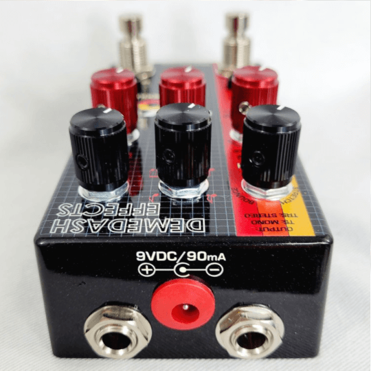 Demedash Effects T-60 Alalog Modulator Chorus Flange and Vibrato Pedal